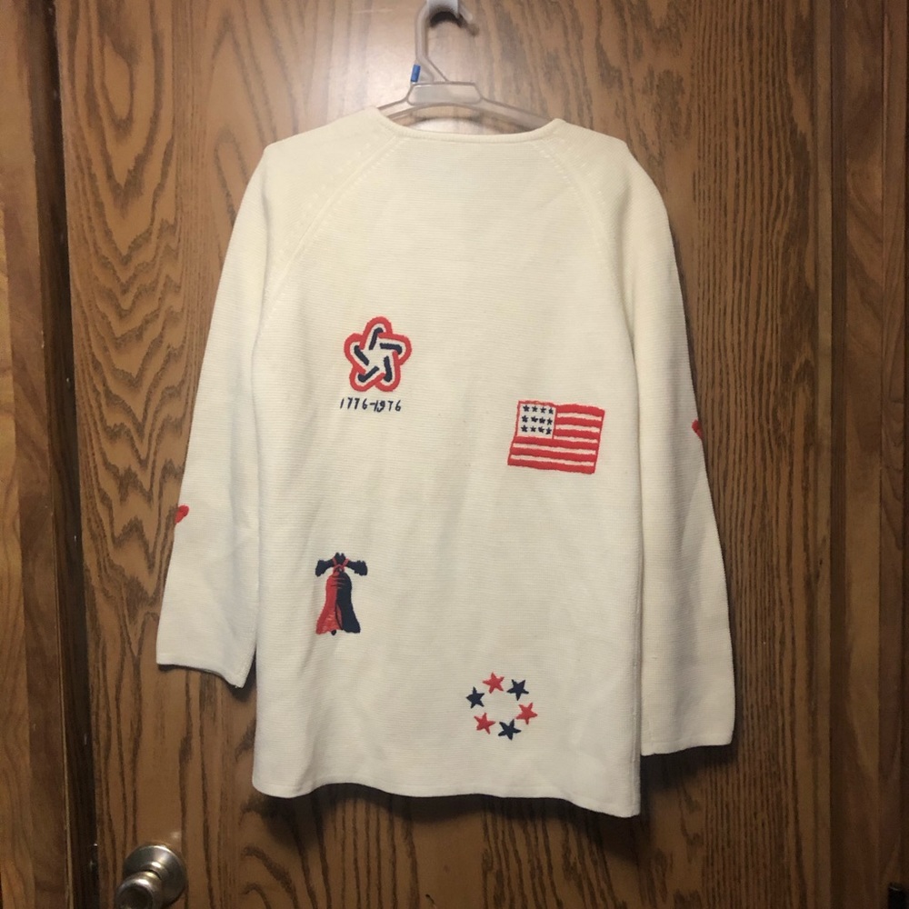 Lady’s sweater